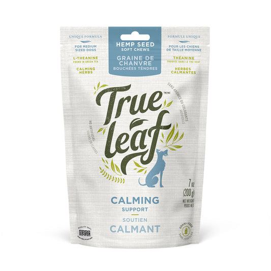 A package of 200g Trueleaf calming support hemp seed soft chews for dogs, featuring product information and branding.